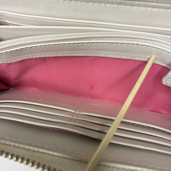 COACH SoHo Zoe Double Buckle Clutch Wallet in Off White/ Ivory - Picture 3 of 5